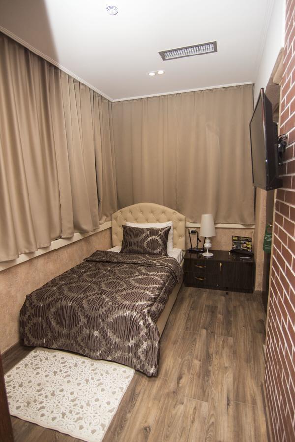 Hotel Boutique Restaurant Gloria Tirana Exterior photo