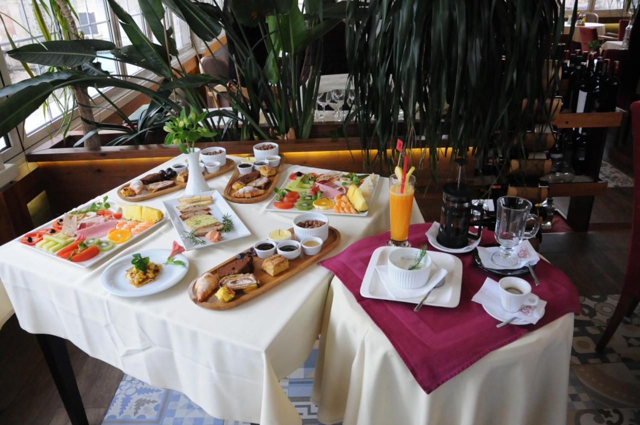 Hotel Boutique Restaurant Gloria Tirana Exterior photo